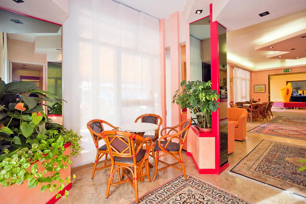 Hotel Catto Suisse Caorle 3*,  İtalya